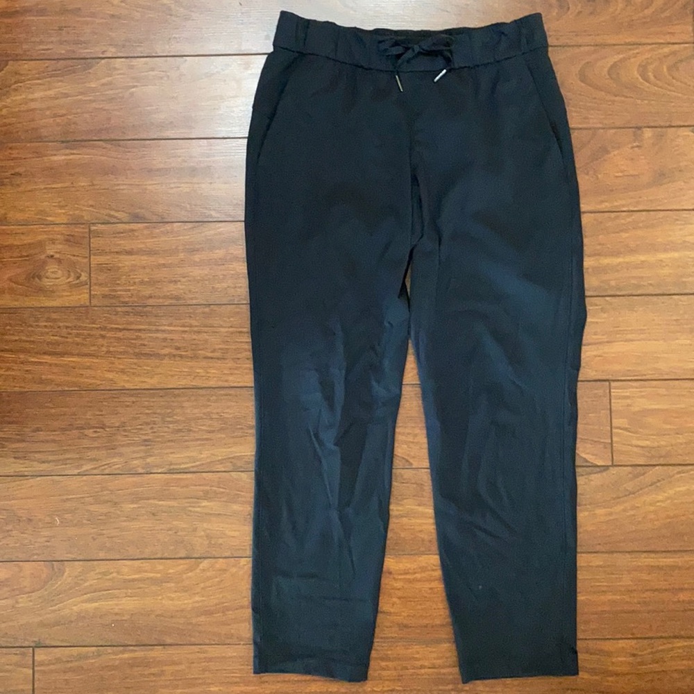 Lululemon on the fly pant